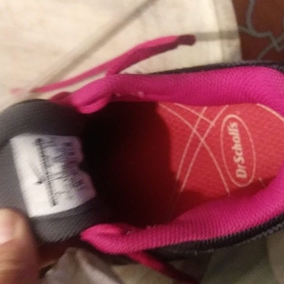 Women's, Nike Air Retaliate2, Sz: 7, Color: Black and Berry Athletic Shoe - Picture 8 of 9